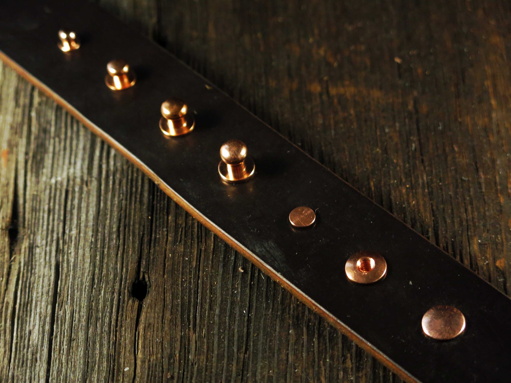 Ozark Mountain Leather™ Chicago screws in gun metal, brass, antique brass  and silver colors. God Bless the USA