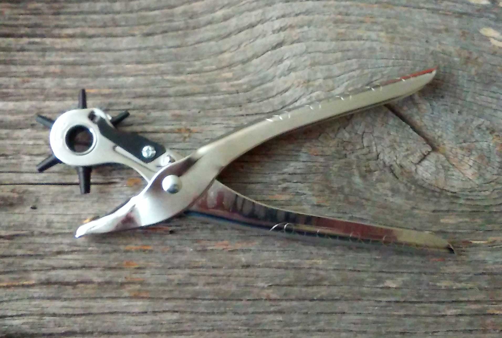 Leather Hole Punch/Rotary Tool/Circular Hole Punch