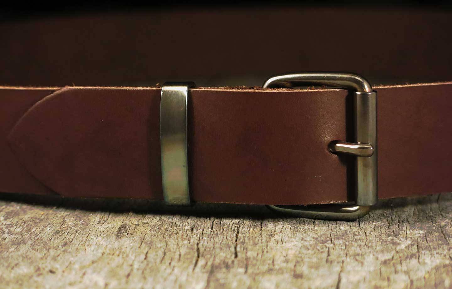 Capo Pelle Men's Leather Belt with Metal Loops